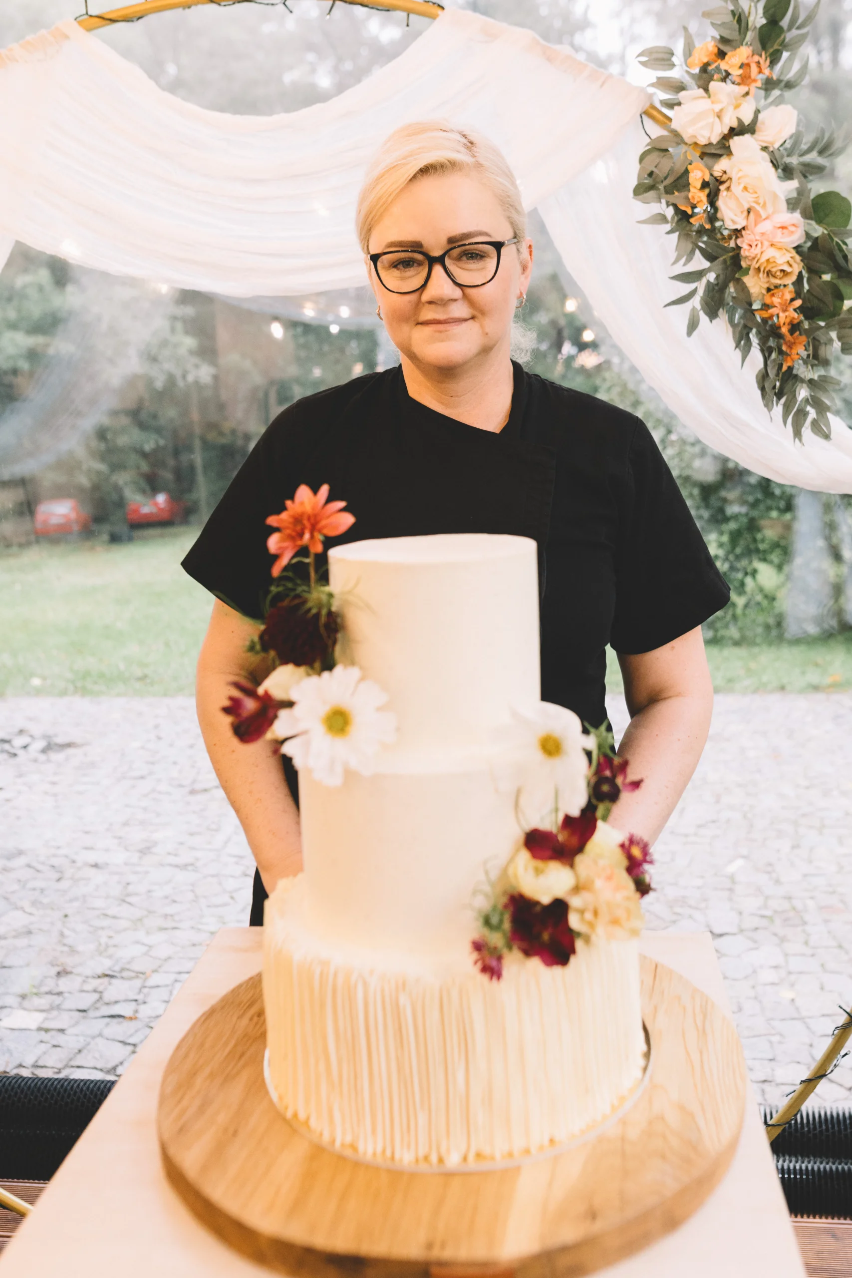 Silvie Nováková se svatebním dortem